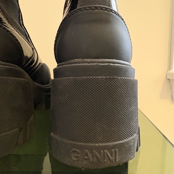 GANNI CLEATED CHELSEA BOOTS CHUNKY EU38 7.5 USA - Picture 5 of 8